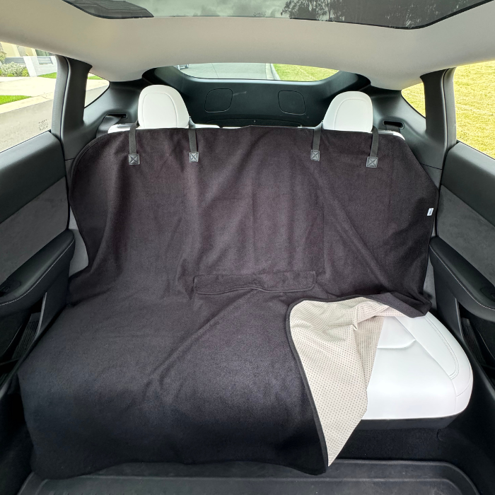Back_Car_Seat_Towel_Black_Front_03