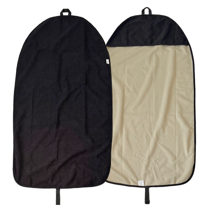car seat towel black, flatlay f&b